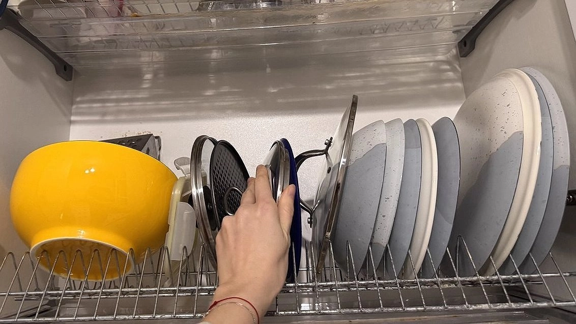 Главная картинка новости: Сушилка - уже прошлый век: тренд сезона освобождает кухню от хаоса и возвращает много свободного места