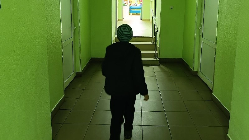 Под Кировом учителя спасли школьника от побоев матери