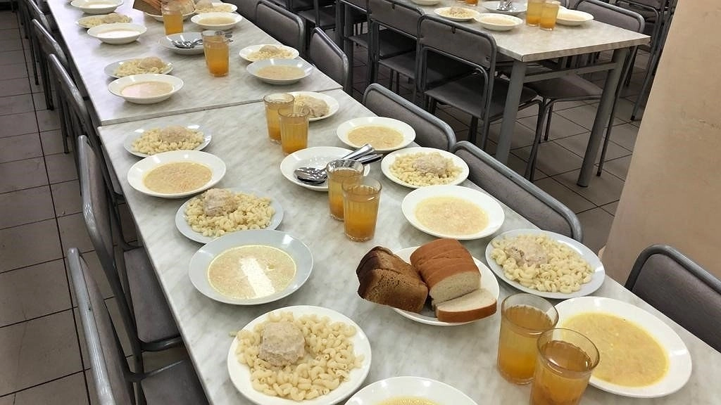 Главная картинка новости: Президент объяснил школьнику из Ростовской области, почему дорожают булочки в столовой