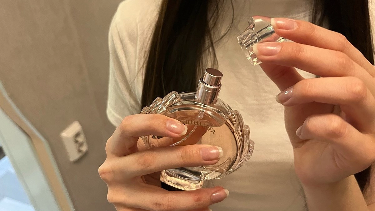 Один пшик - и вы в центре внимания: 4 шикарных и дорогих аромата для ярких женщин