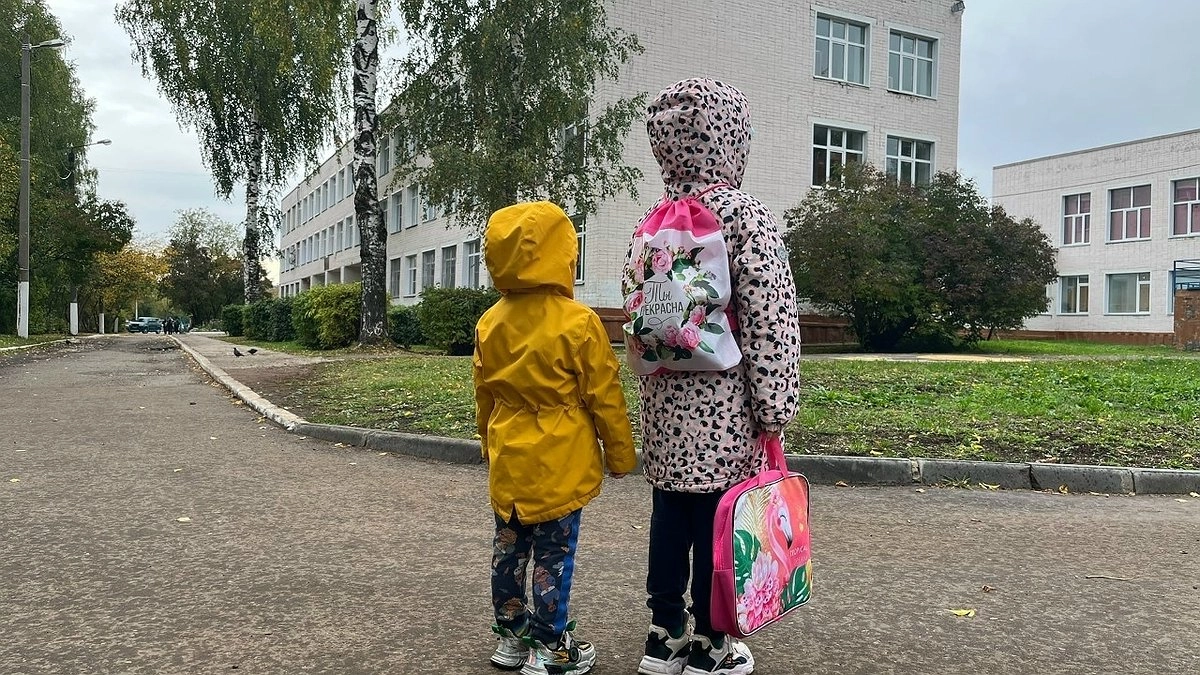 "Кто пришел, сидели в укрытии": вести ли детей в школу и детсад при ракетной опасности