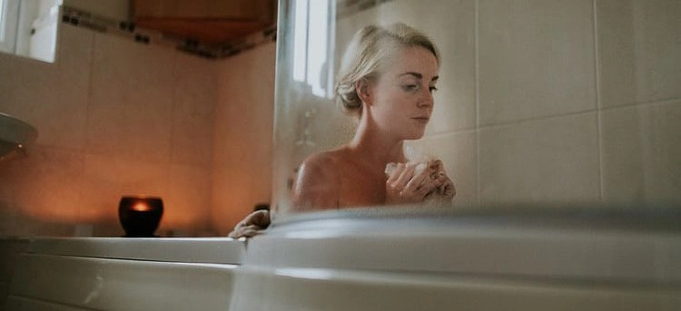 В среду горячую воду отключат в десятках домов: опубликован список