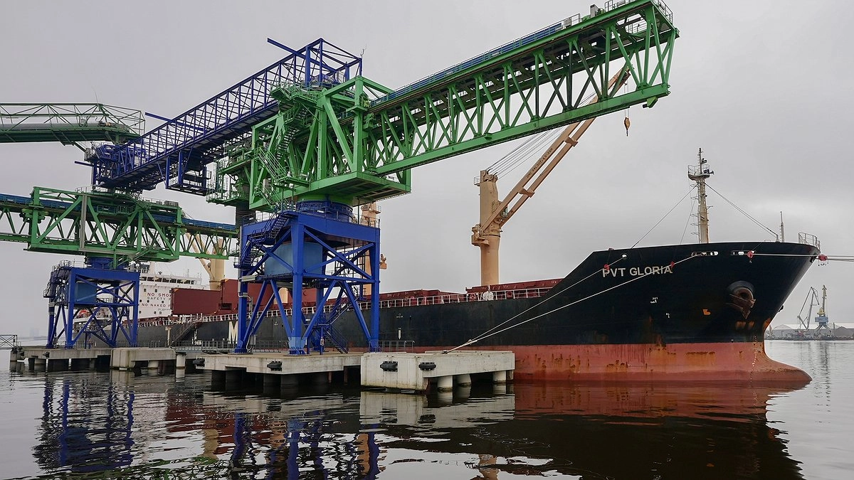 Группа «Уралхим» отправила гуманитарную партию удобрений объемом 30 000 тонн в Бангладеш