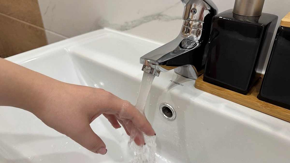 Из кранов кировчан может пойти ярко-зеленая вода