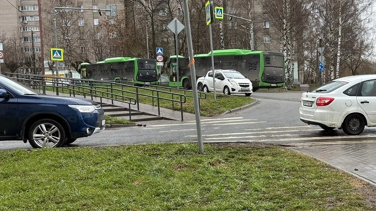 "Пробки, как в Москве!": в Кирове уберут переезд на Лепсе