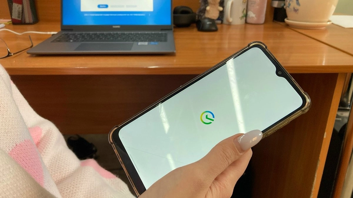 Главная картинка новости: Мошенники обманом лишили кировскую студентку полутора миллионов рублей под предлогом обновления домофона