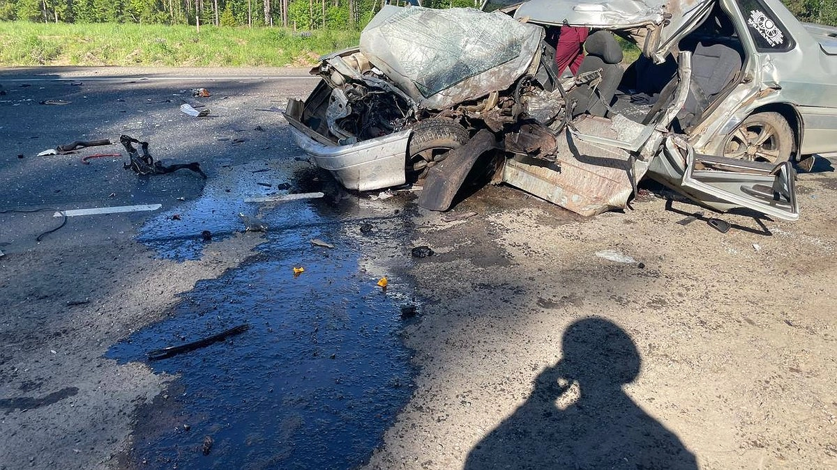 В Кирове столкнулись автобус и ВАЗ-2115: есть погибший и четверо пострадавших