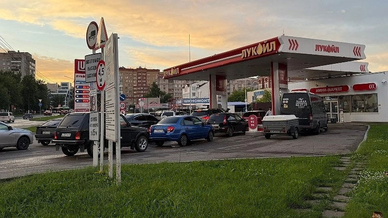 Как узнать наличие топлива на АЗС: три способа для водителей