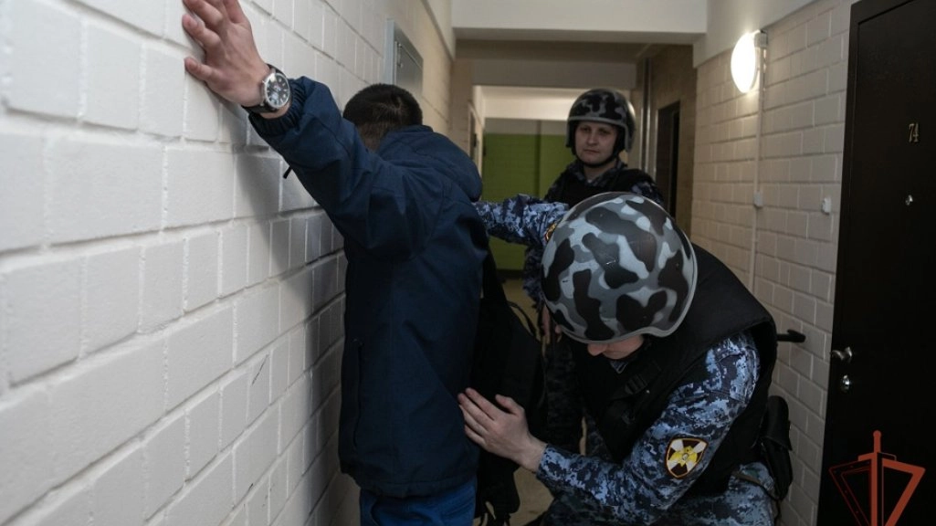 Из-за громких разборок на улицу Заводскую съехались росгвардейцы в Кирове