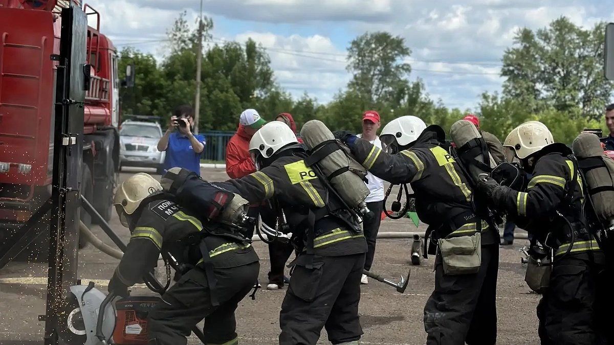Стеклянная банка спалила балкон в центре Кирова