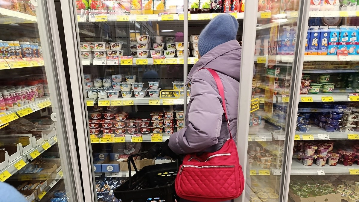 Главная картинка новости: С 1 мая сразу 5 товаров подорожают на 20% - россияне станут брать кредиты на еду