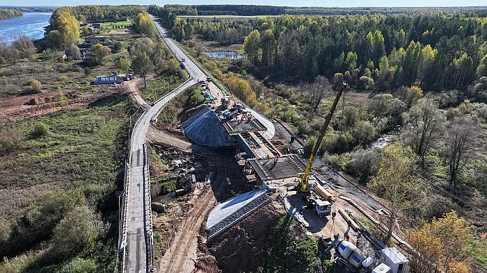 Главная картинка новости: Ремонт моста через Кокшагу закончат в ноябре 2025 года