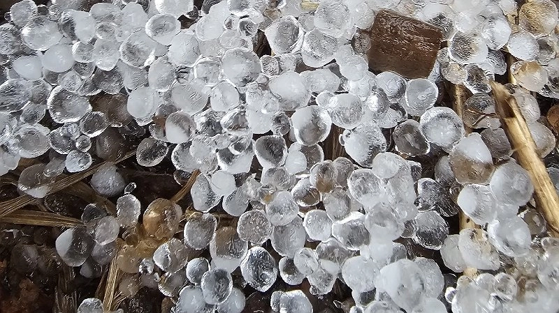 В Кировской области выпал град