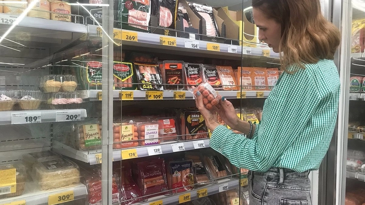 Подруга, работающая в «Пятерочке» рассказала, в чем подвох акций, скидок и какие продукты не стоит брать, даже если даром отдают