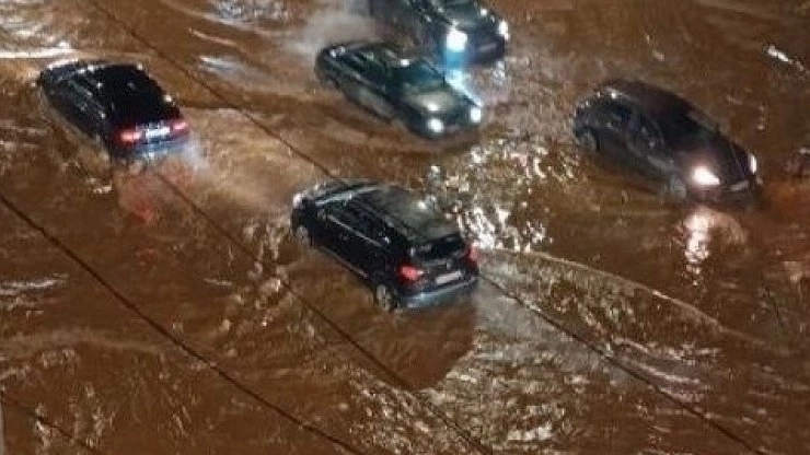 Виновник аварии отделался штрафом после затопления улиц и отключения воды в центре Кирова