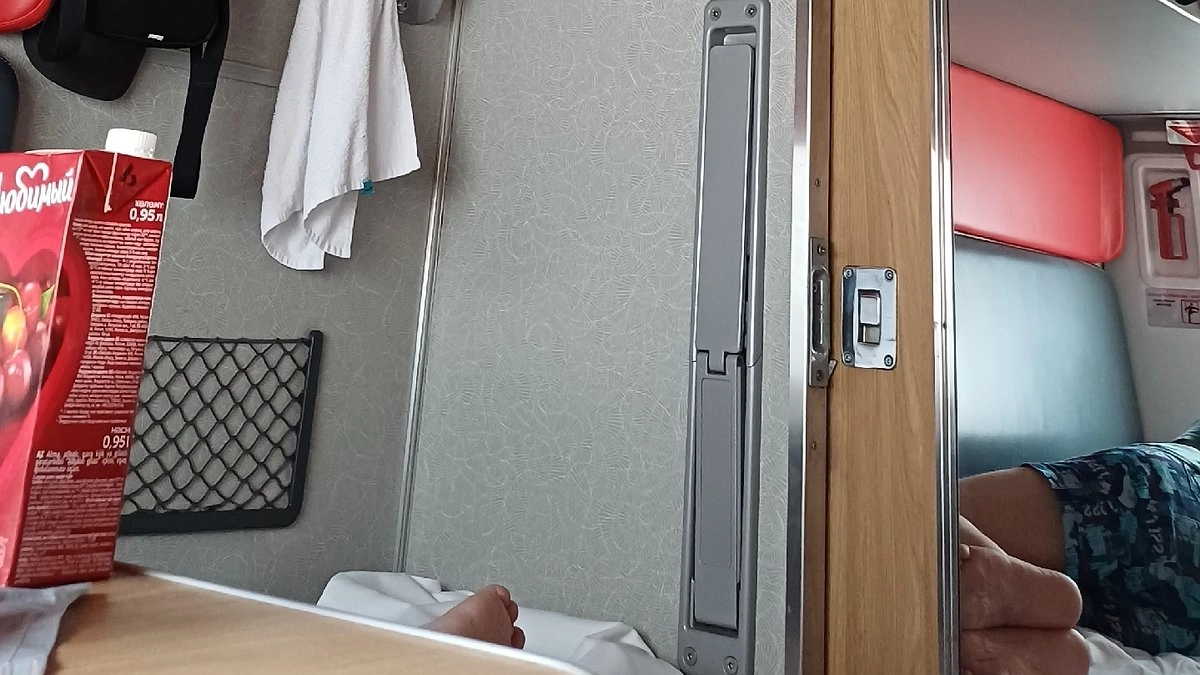 Купила СВ за 25000 рублей, мне посадили храпящего и вонючего мужика: поездка, которую невозможно забыть