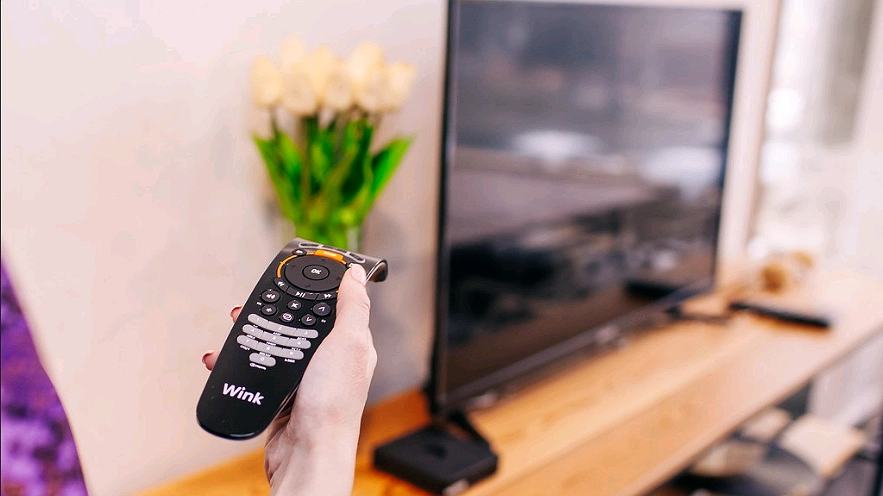 Богатые снова плачут: Wink в апреле покажет ремейк сериального хита, военное кино и семейные истории