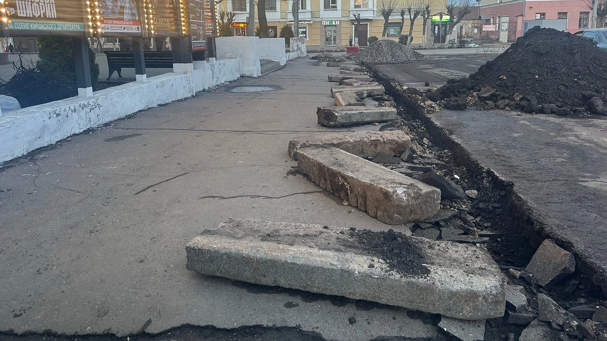 На сотрудников "Дорожного комитета Кировской области" завели уголовное дело из-за взятки