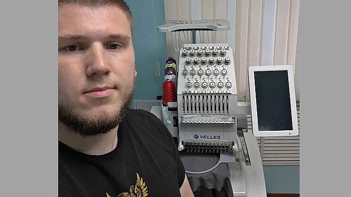 Ветеран СВО из Кирова начал шить шевроны для сослуживцев по соцконтракту