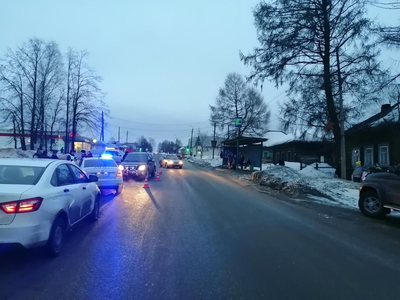 В Омутнинске иномарка сбила девочку, перебегавшую дорогу