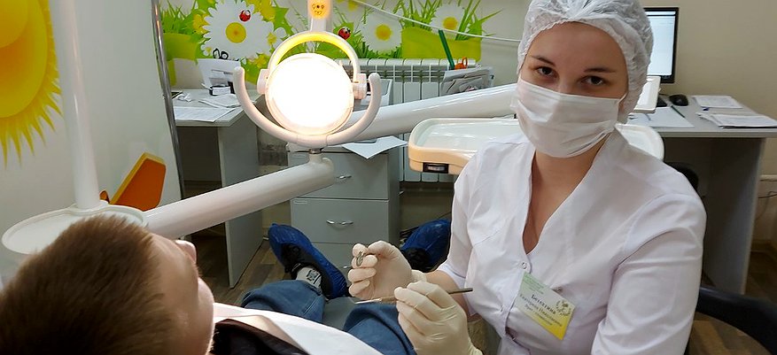 В Вятскополянском районе 45 детей получили помощь от стоматологического Десанта