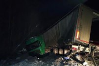 На трассе в Юрьянском районе столкнулись два грузовика: есть погибшие и пострадавшие