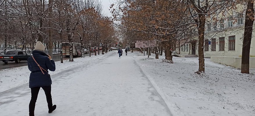 Рак ноябрь. Снежного февральского вечера. Дождливая Весна в городе. Дождливая Весна город солнечно. Киров ливень.