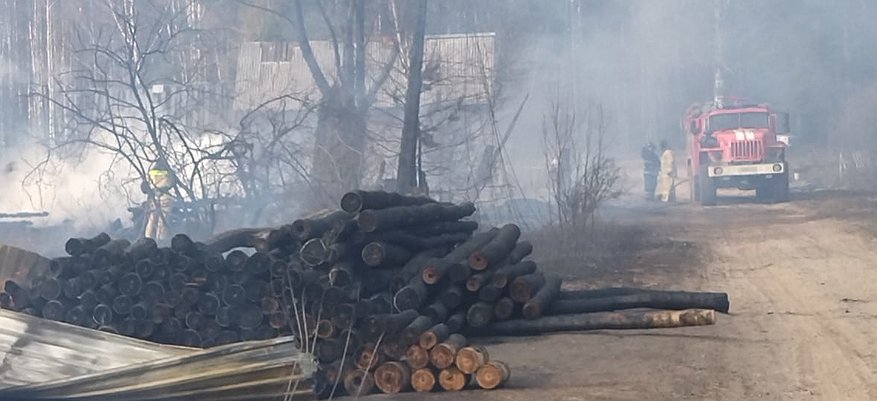 В Оричевском районе из-за пала травы сгорели 5 домов