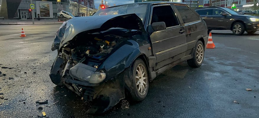 В Кирове пьяный водитель устроил аварию с пострадавшими