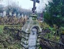 По старинному кладбищу в Кировской области организовали экскурсии