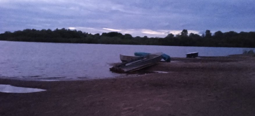 В Чепецке на реке опрокинулась лодка с четырьмя людьми