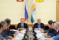 Игорь Комаров  обсудил с правительством региона социально-экономическую ситуацию в Кировской области