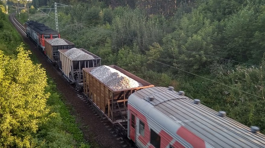 Главная картинка новости: В Кировской области грузовые вагоны сошли с рельсов