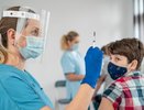 Центр Гамалеи озвучил сроки начала вакцинации подростков от COVID-19