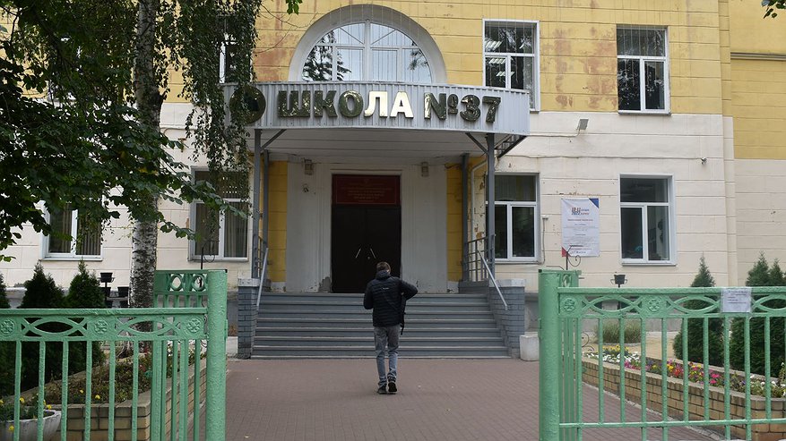 Губернатор принял решение нанять в школы Кирова профессиональных охранников