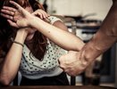 В Кировской области год избивали мать с ребенком