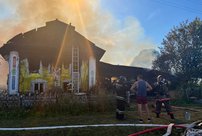 В Кировской области из-за неисправной печи сгорел жилой дом и автомобиль