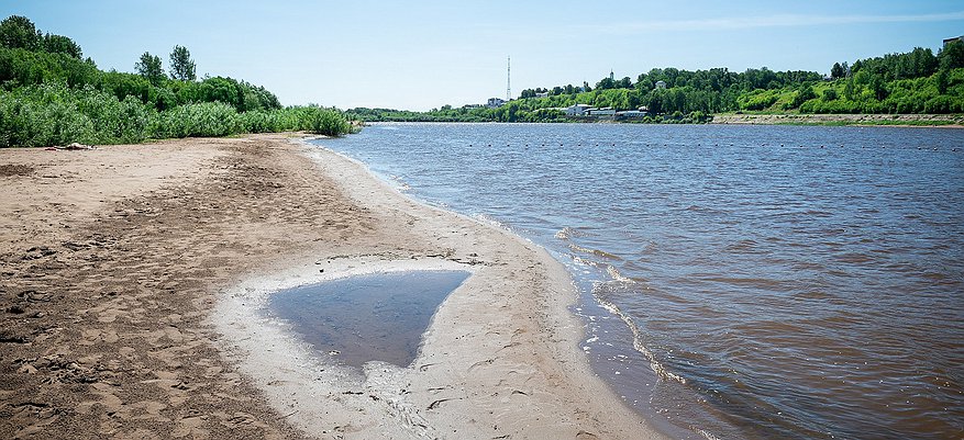 Городской пляж в Кирове открыли, хотя Роспотребнадзору вода не понравилась