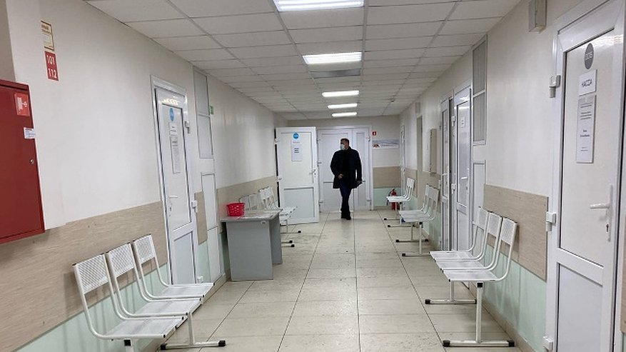 Главная картинка новости: Судебные приставы в Кировской области отыскали опасного больного и отправили на лечение