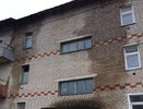 Жители Кировской области четыре года живут с дырявой крышей и черной плесенью