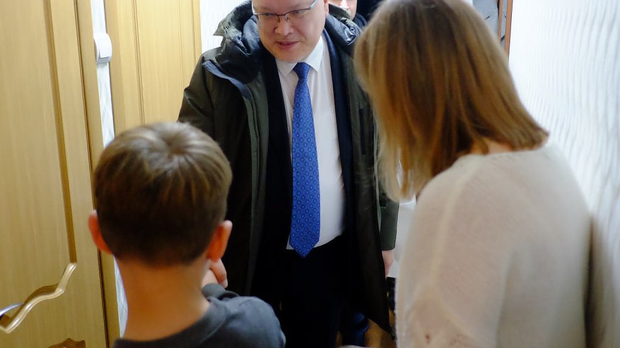 Губернатор Соколов навестил семью мобилизованного жителя