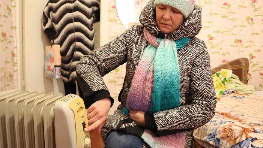 Главная картинка новости: Кировчане полтора месяца живут в аварийном доме без тепла: труба лопнула, отопления нет