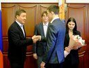 Подростки из Вятских Полян получили медали за спасение пятерых тонувших девочек