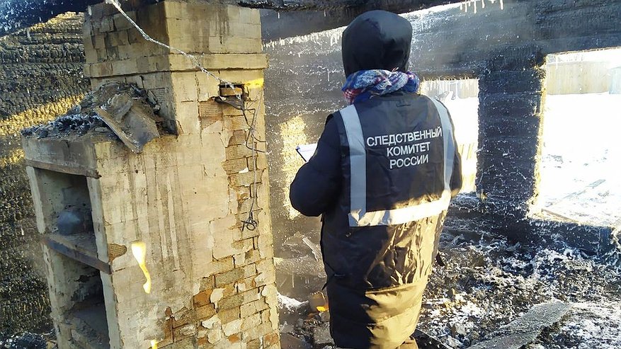 Житель Кировской области погиб при пожаре в своем доме