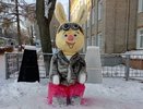 В Кирово-Чепецке завхоз местной школы слепил из снега большого кролика