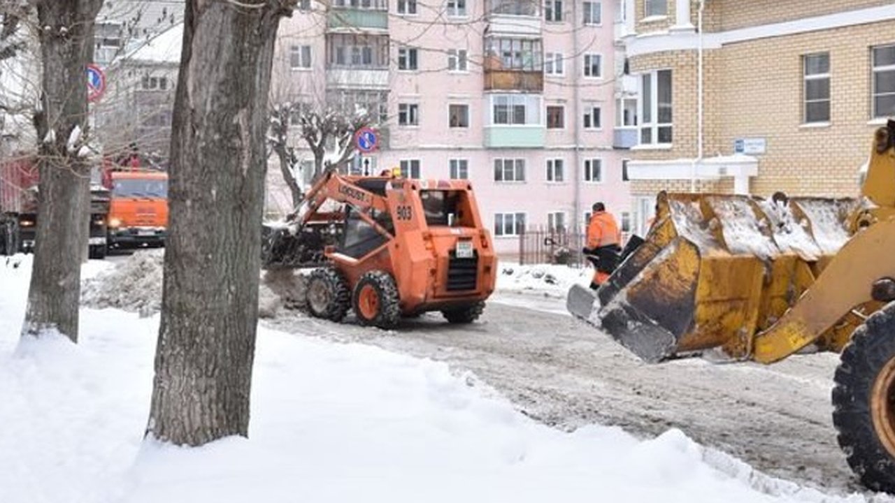 Главная картинка новости: Жалобы кировчан на снег могут стоить УК сотни тысяч рублей
