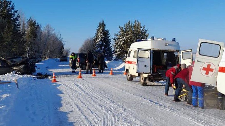 В Кировской области в серьезном ДТП пострадали шесть человек