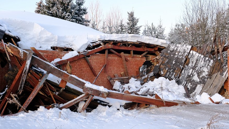 Пострадавшие пролежали под завалами в Кировской области четыре часа в -34