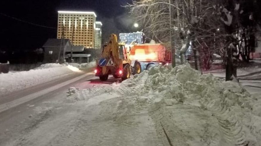 Больше 20 участков улиц в Кирове «забронирует» спецтехника