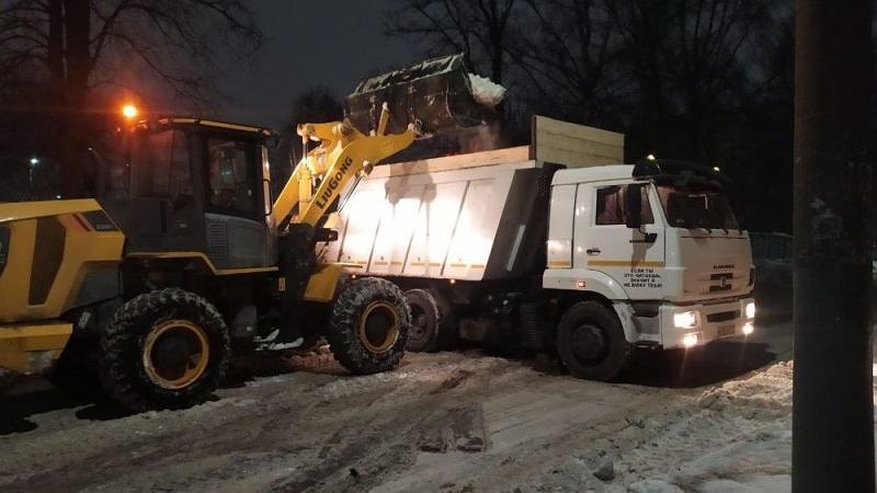 Главная картинка новости: Автомобили не оставлять: на какие улицы Кирова в ближайшее время выйдет спецтехника